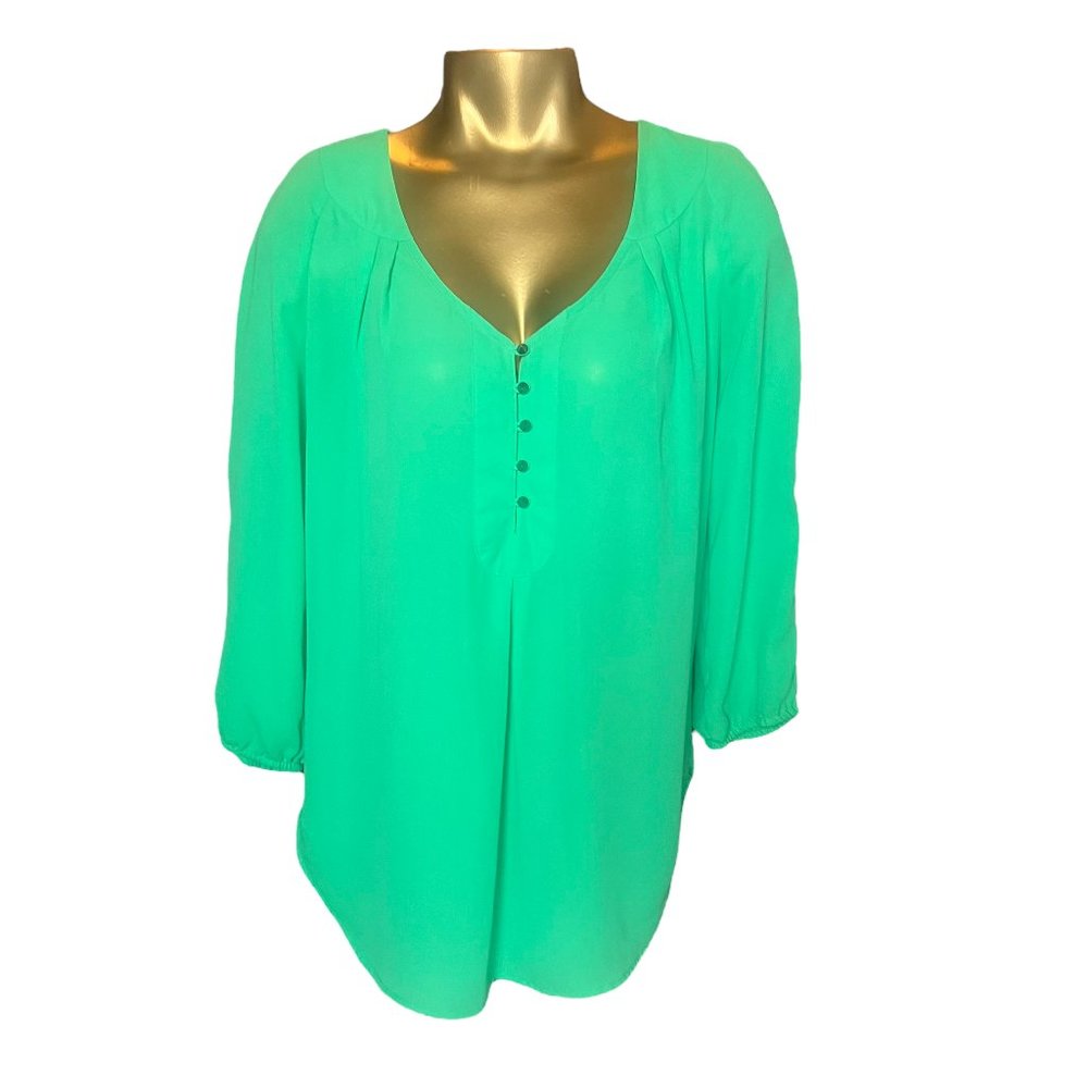 Daniel Rainn Green Flowy Top with Metal Decorative Buttons, Size Small